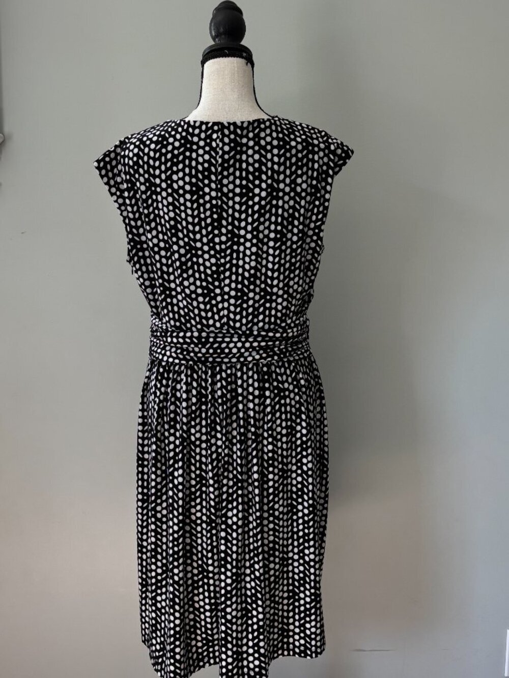 Tommy Hilfiger Polka Dot Faux-Wrap Dress Size 10 Like New - Picture 3 of 5